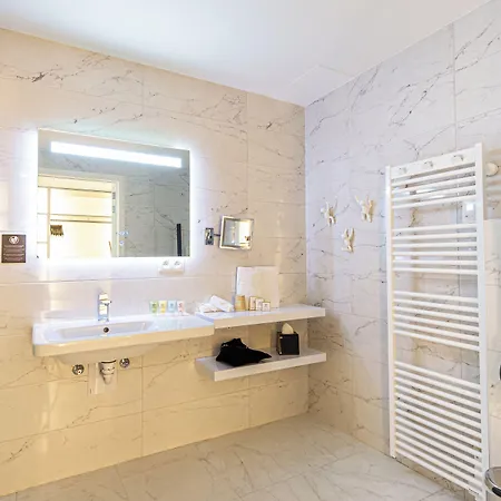 Hotel C-hotels Andromeda 4*
