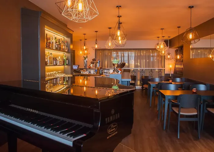 C- 호텔스 안드로메다 4*